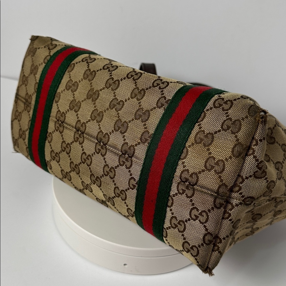 💯 Authentic Gucci Tote Bag with Cherryline🍀 - Picture 4 of 17